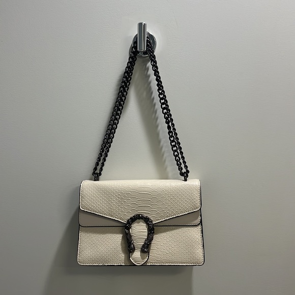 Crossbody Shoulder Bag - Picture 7 of 10